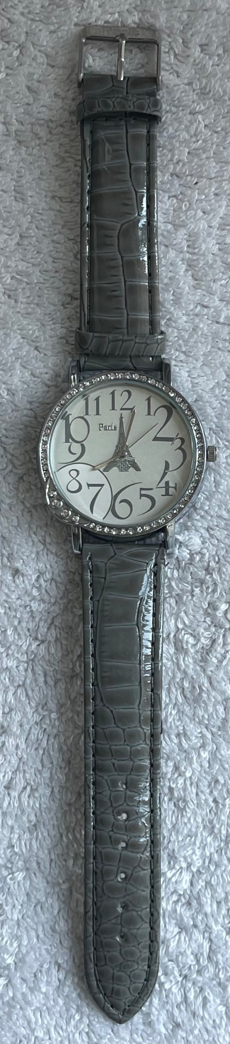 Paris Eiffel Tower Crystal Watch – Grey Strap (Needs Battery) - photo 3