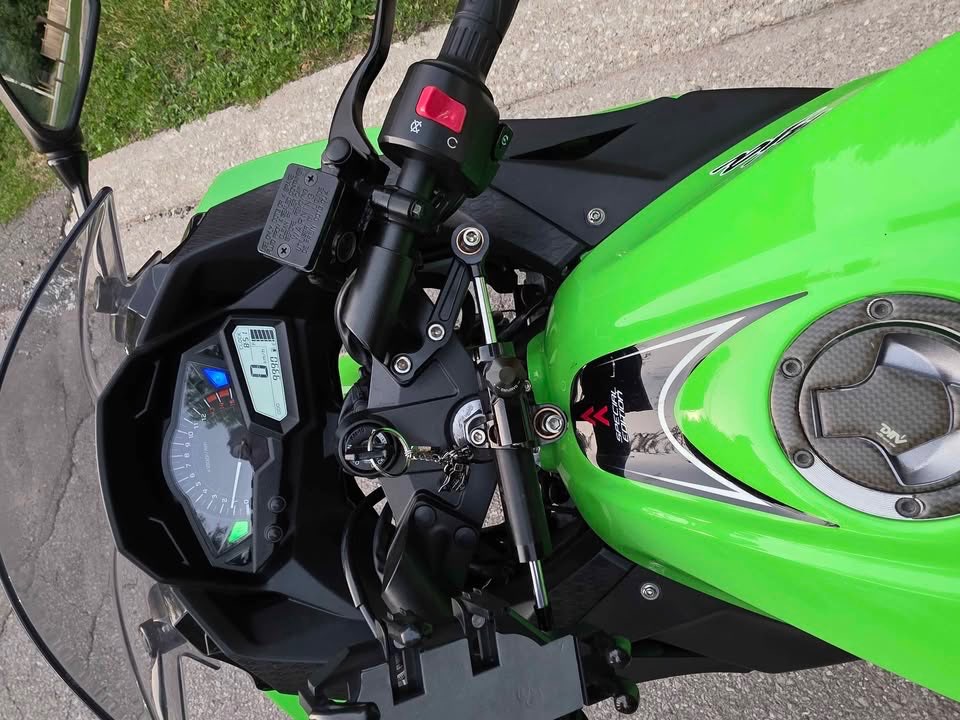 Kawasaki Ninja 300 - photo 5
