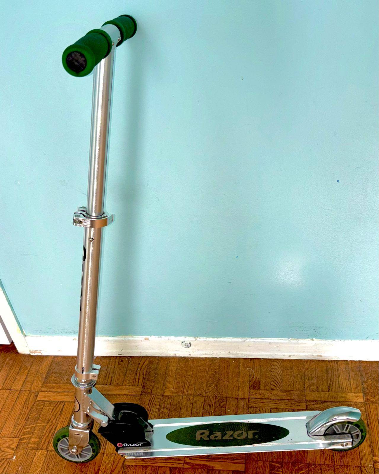 Green Razor Kick Scooter – Good Condition
