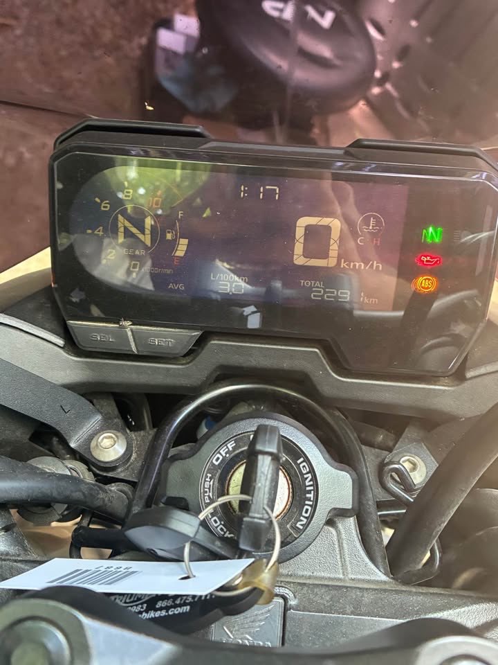 Honda CB500F - photo 4