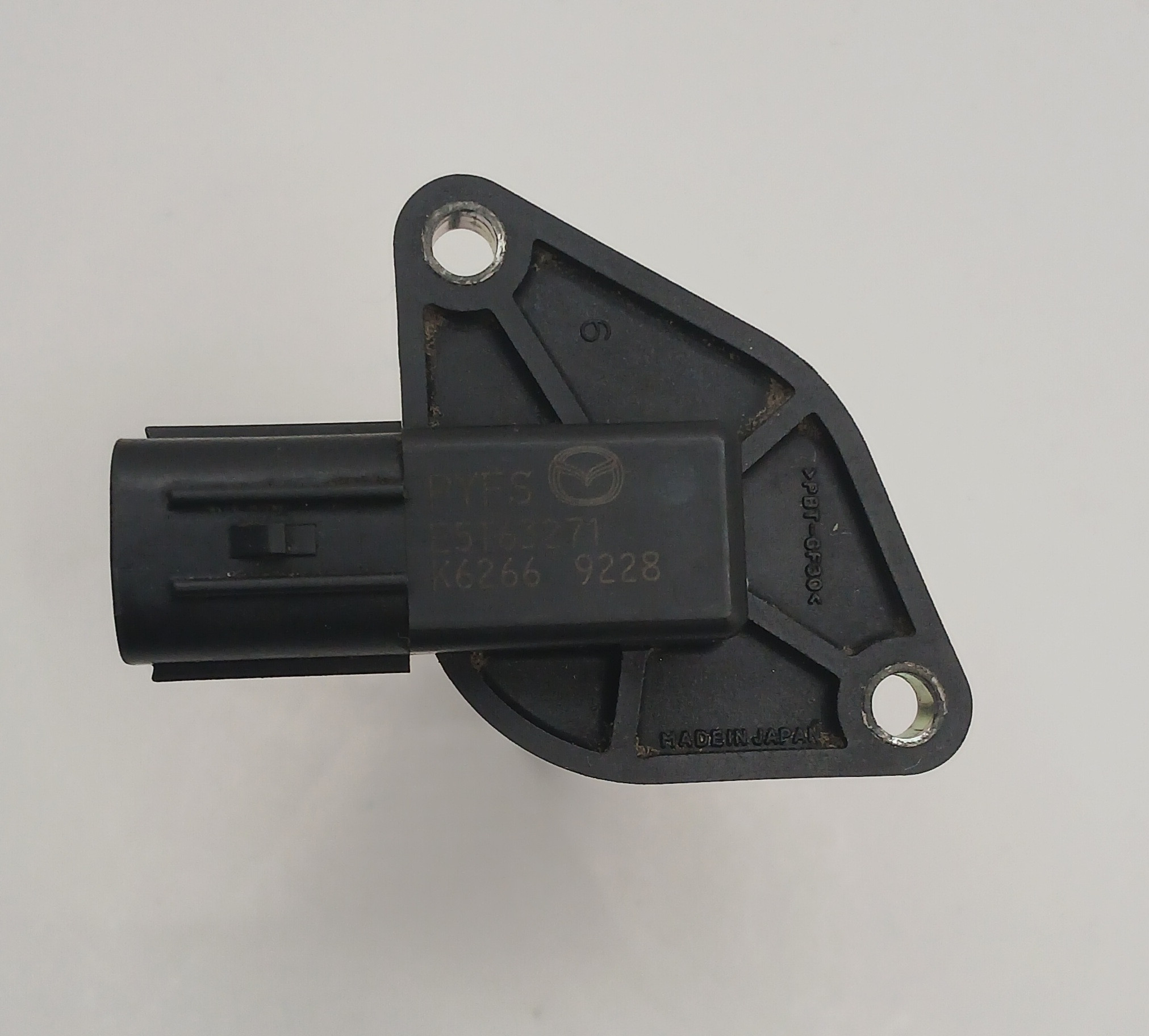 Mazda Genuine OEM Mass Air Flow Sensor - PYFS13215 (3 Pin)