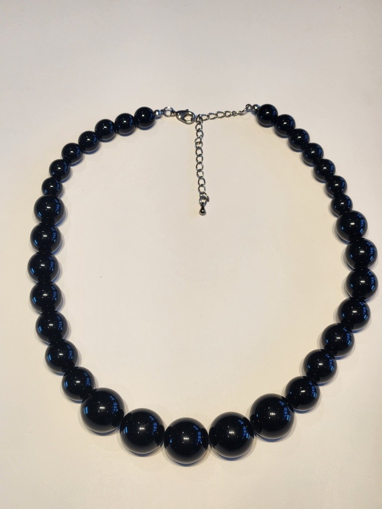 Classic High-Gloss Black Bead Collar Necklace (Adjustable)