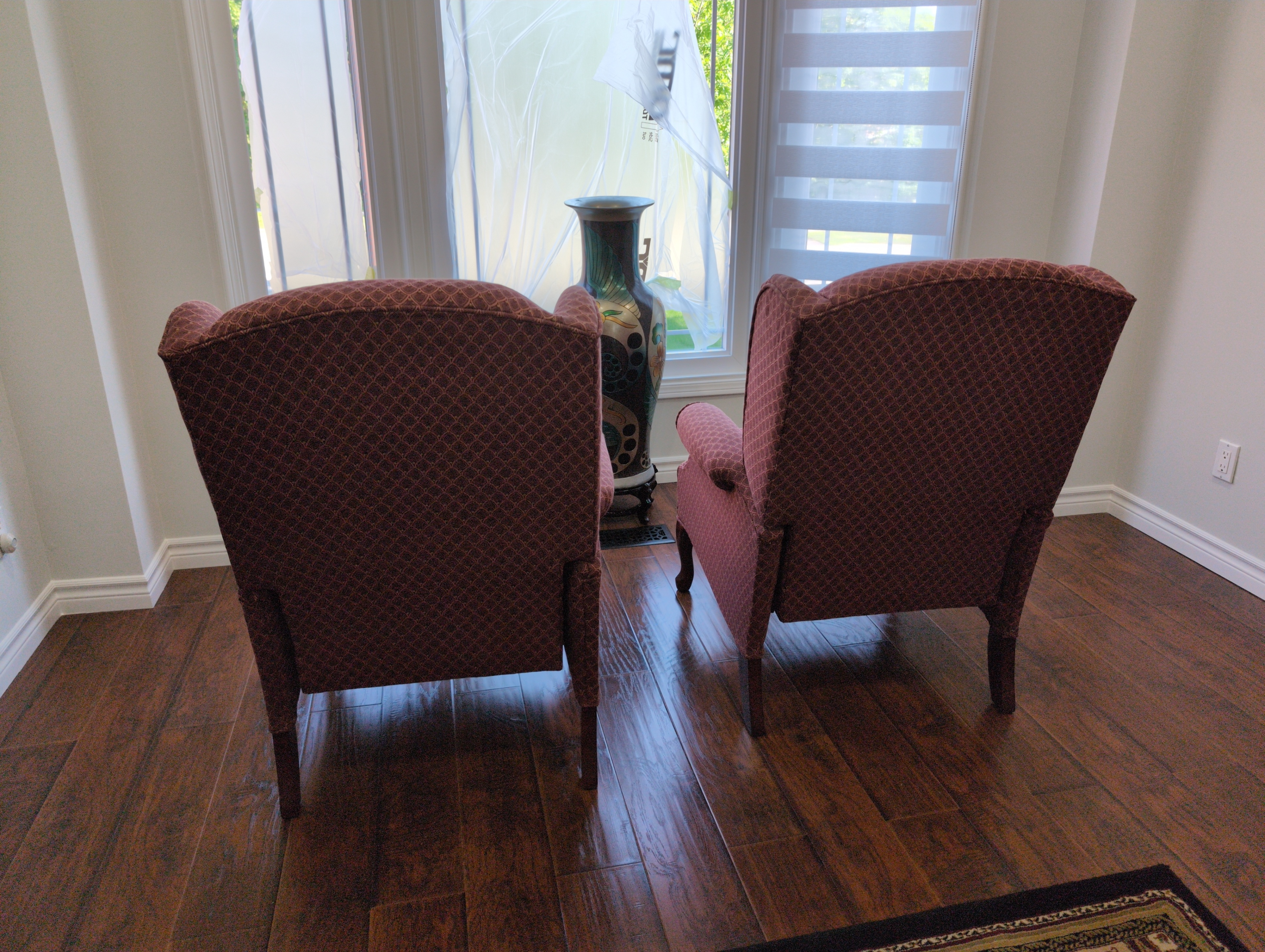 Red fabric recliner chairs $100. Each - photo 4