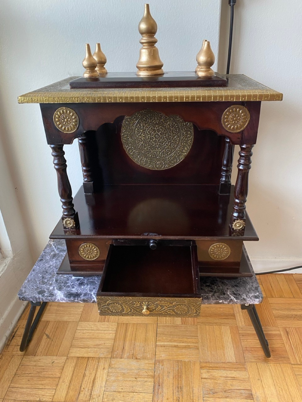 Wooden Pooja Mandir + Solid Brass Samai (Oil Lamps) - photo 4