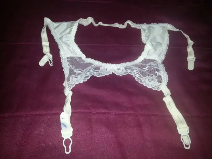 White Lace Garter Belt