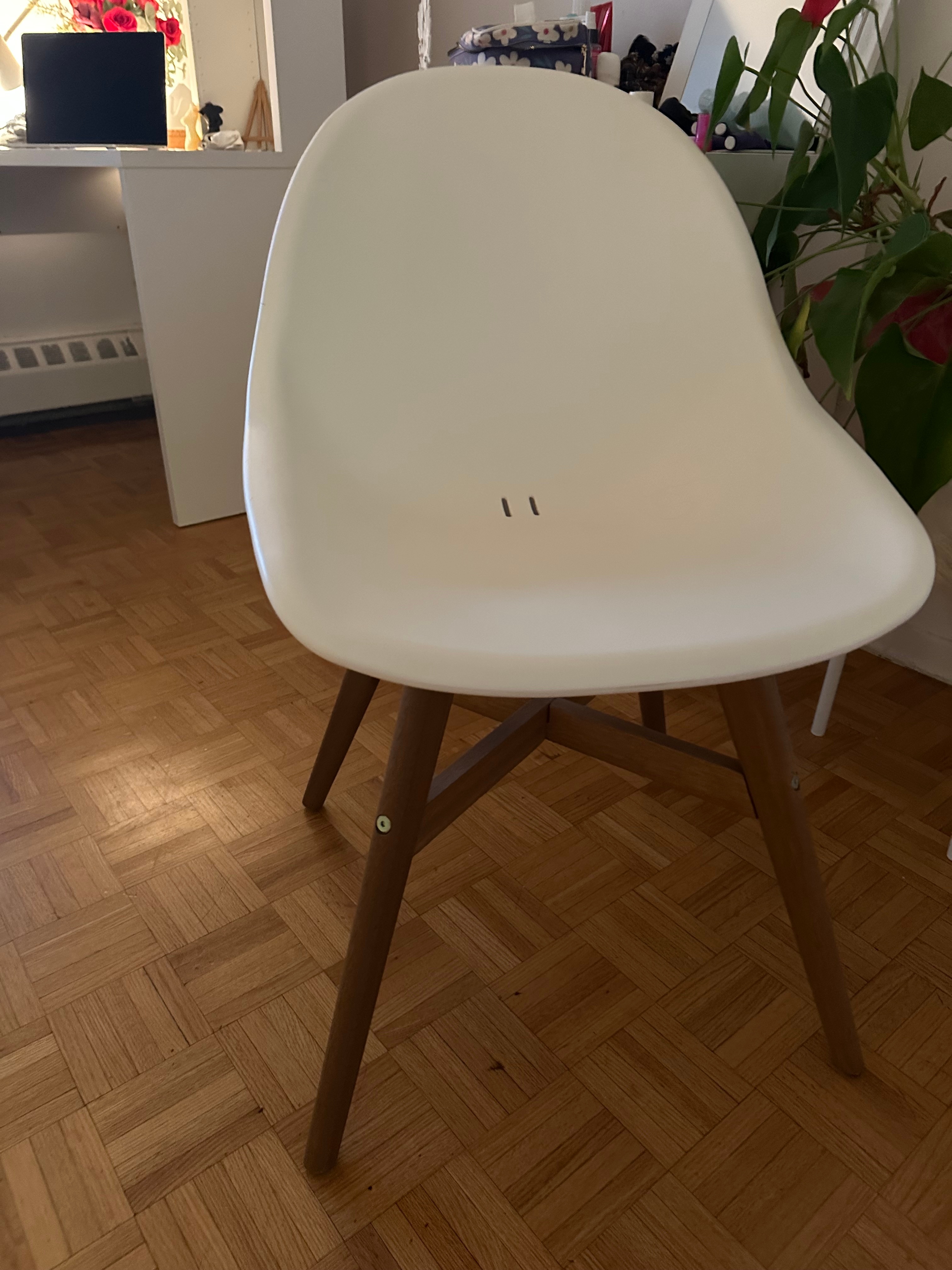 Modern White Accent Chair with Wooden Legs - photo 2