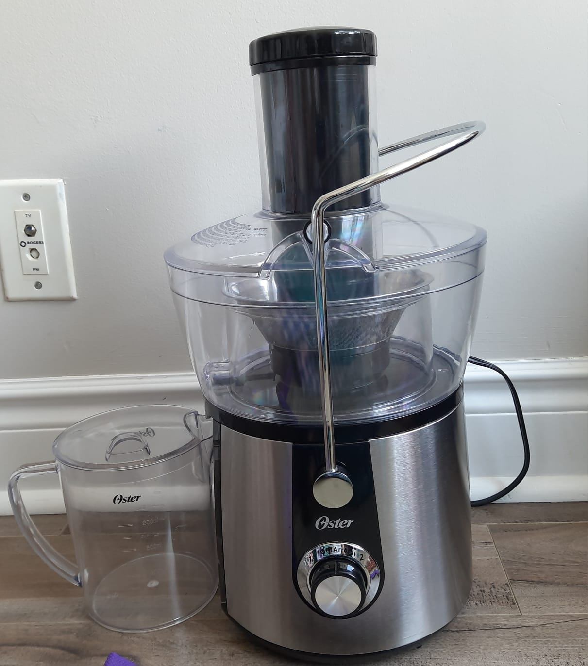 Oster Juicer – Good Condition
