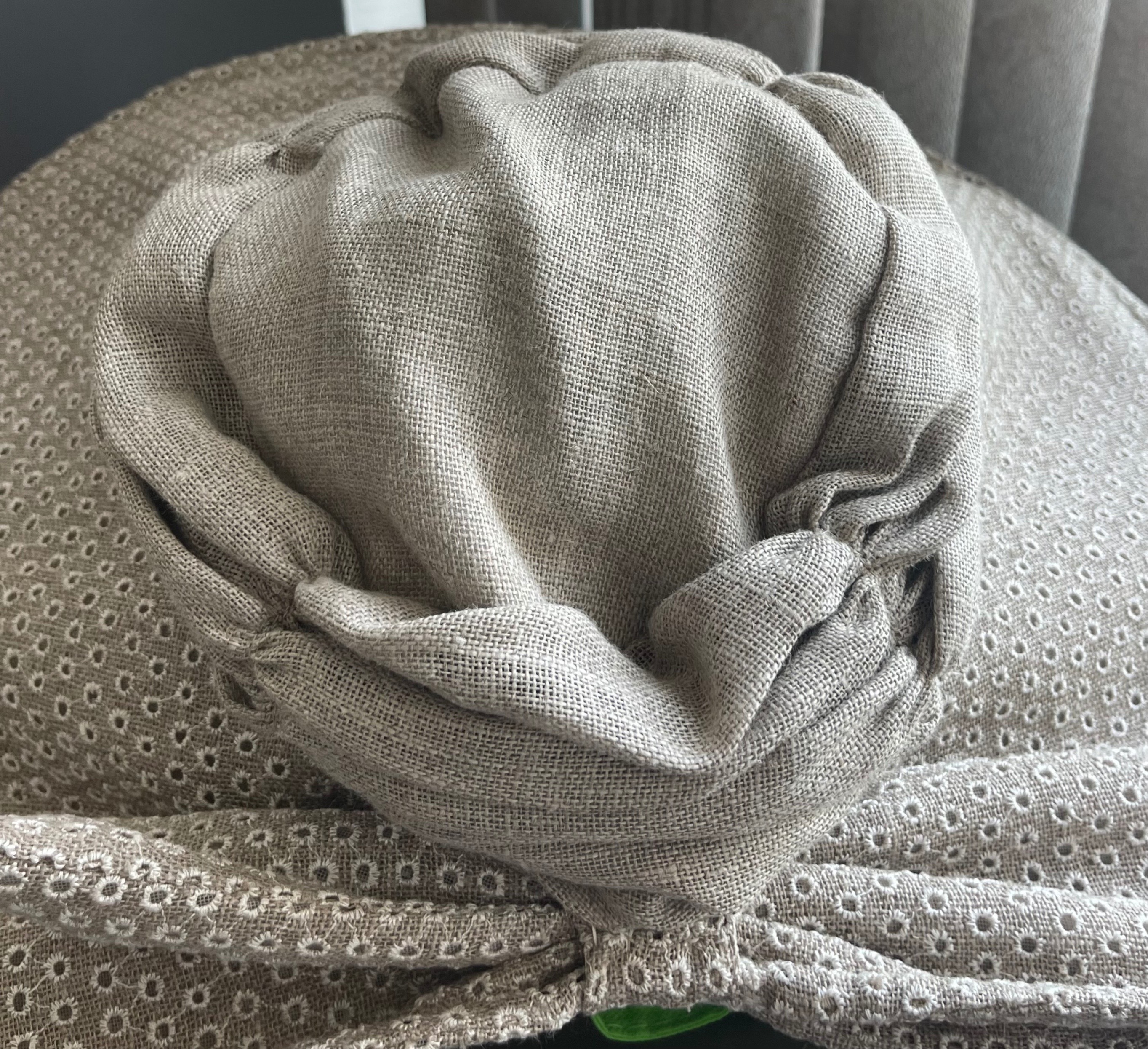 Vintage Kokin NY Couture Wide-Brim 7" Linen Hat (Holt Renfrew) - photo 3