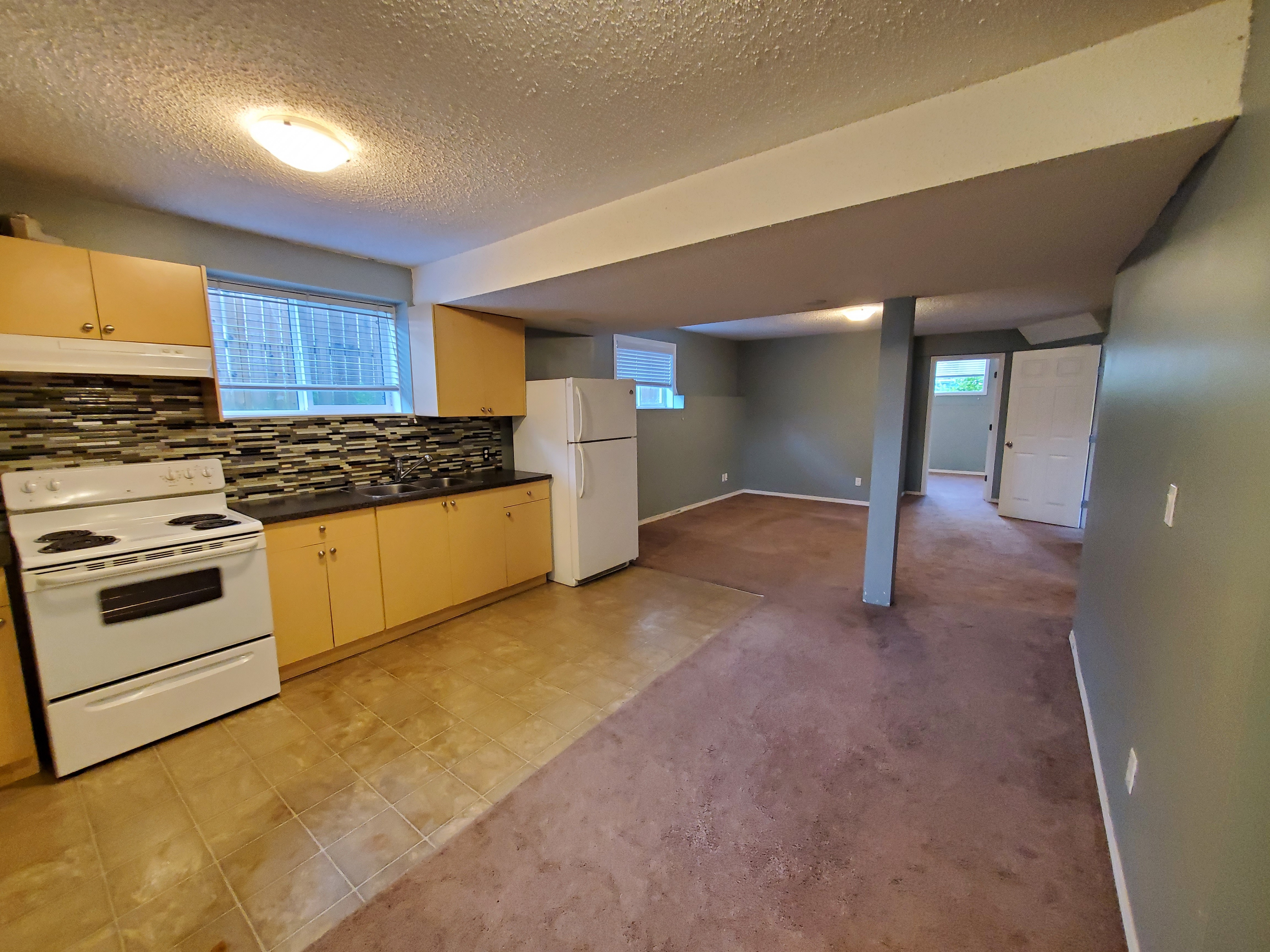 Spacious 3-Bedroom Basement for Rent - photo 3