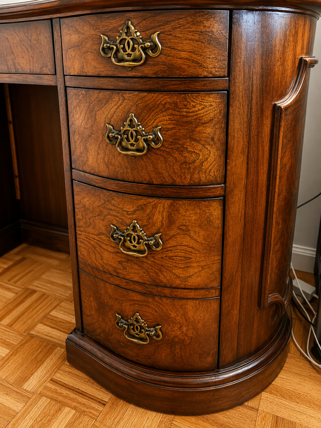 Vintage Executive Desk • Solid Wood • 9 Drawers • Home Office - photo 2