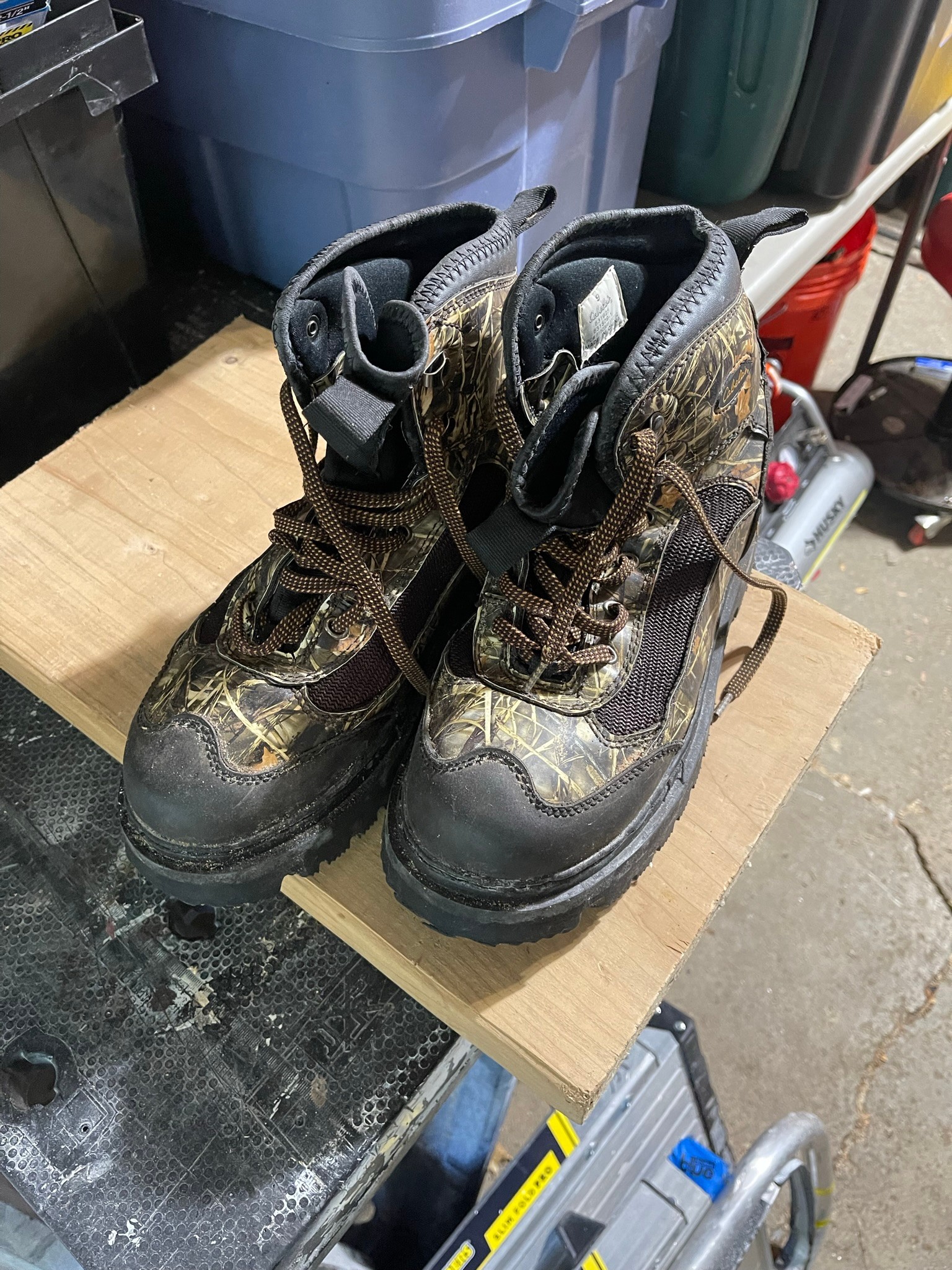 Cabela's Men's Wading Boots Size 9