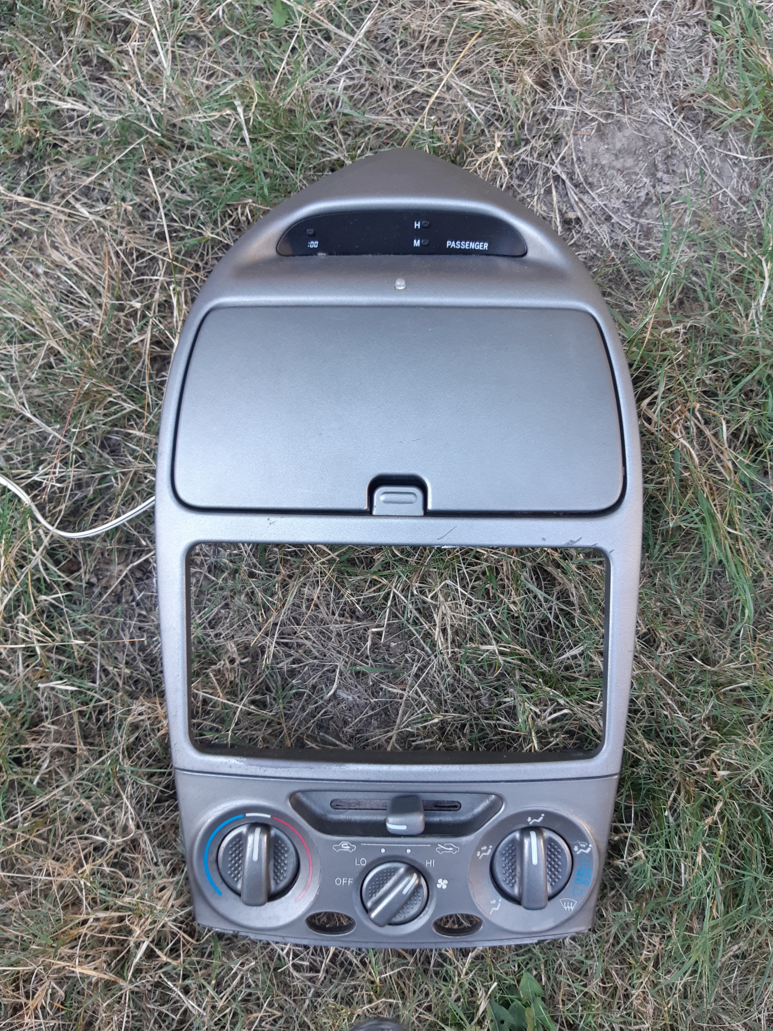 Toyota Celica 00-05 GT/GTS Console HVAC Control Pa