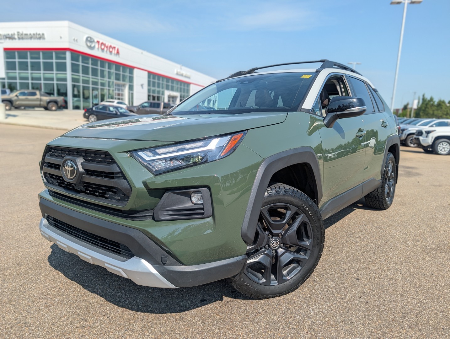 2024 Toyota RAV4 - photo 2