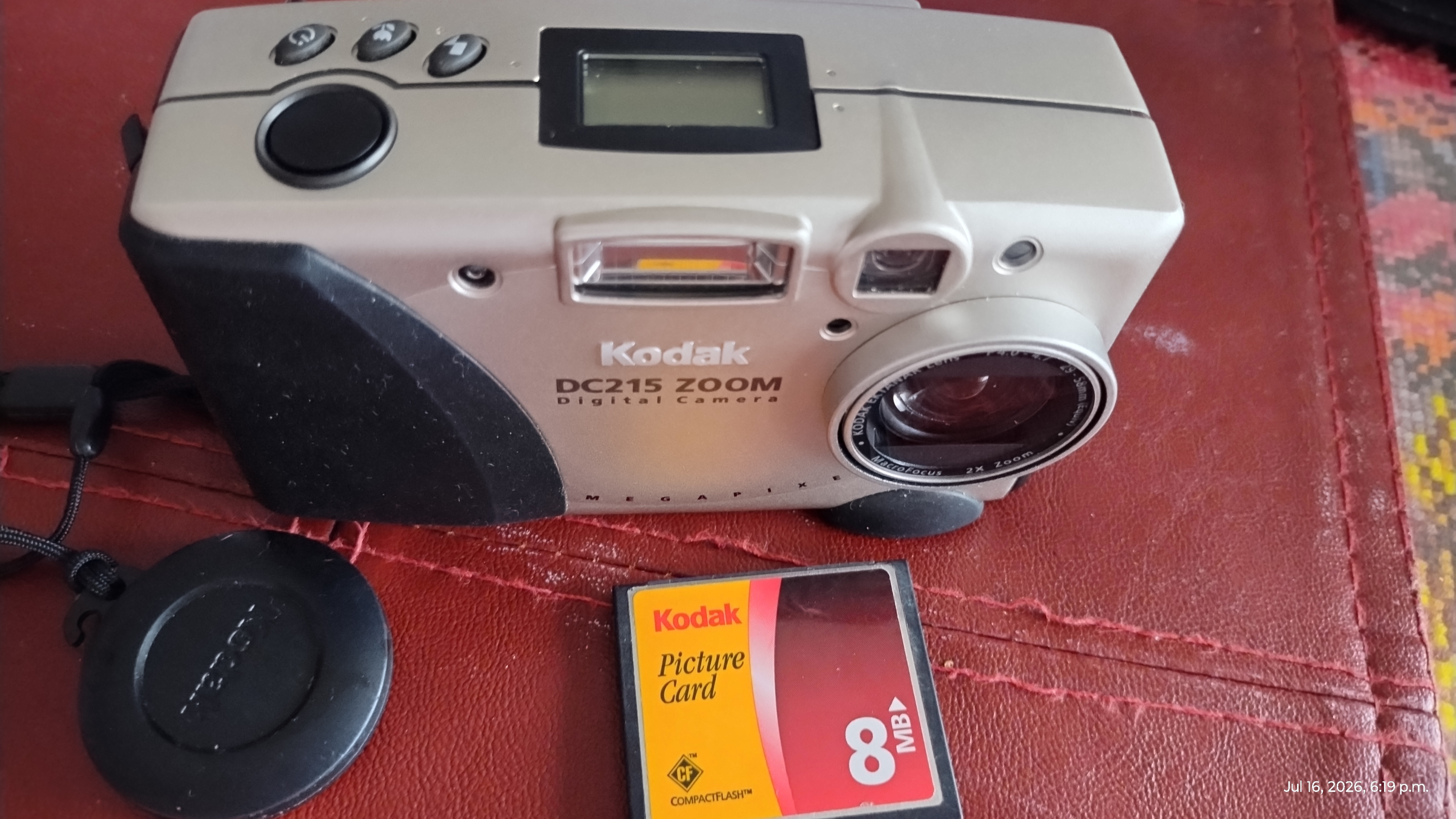 Vintage Kodak DC215 Digital Camera - photo 4
