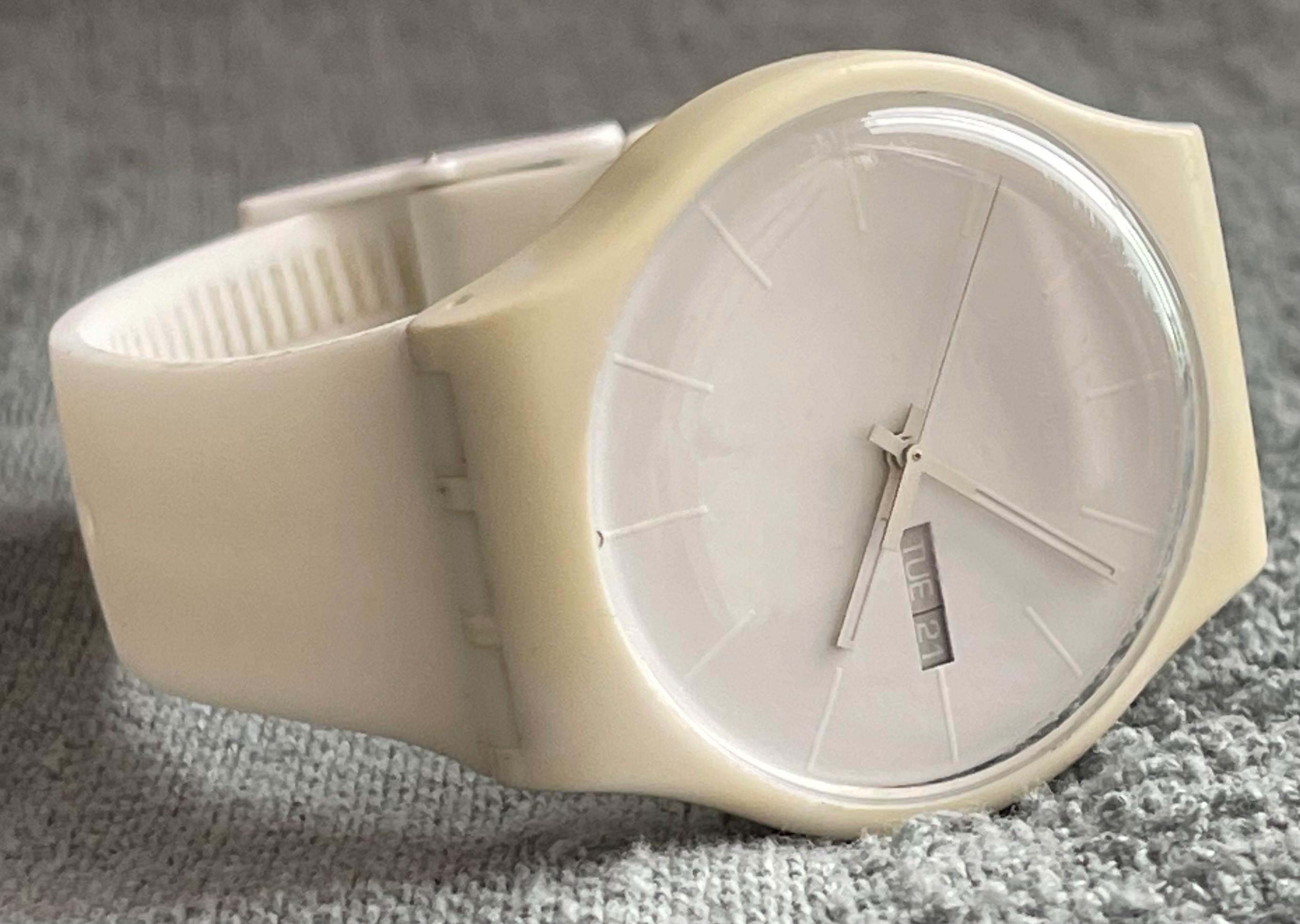 Vintage Swatch Swiss Watch – All White (Working)