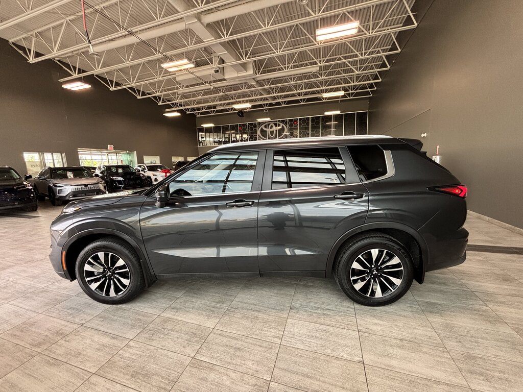2026 Mitsubishi Outlander - photo 4