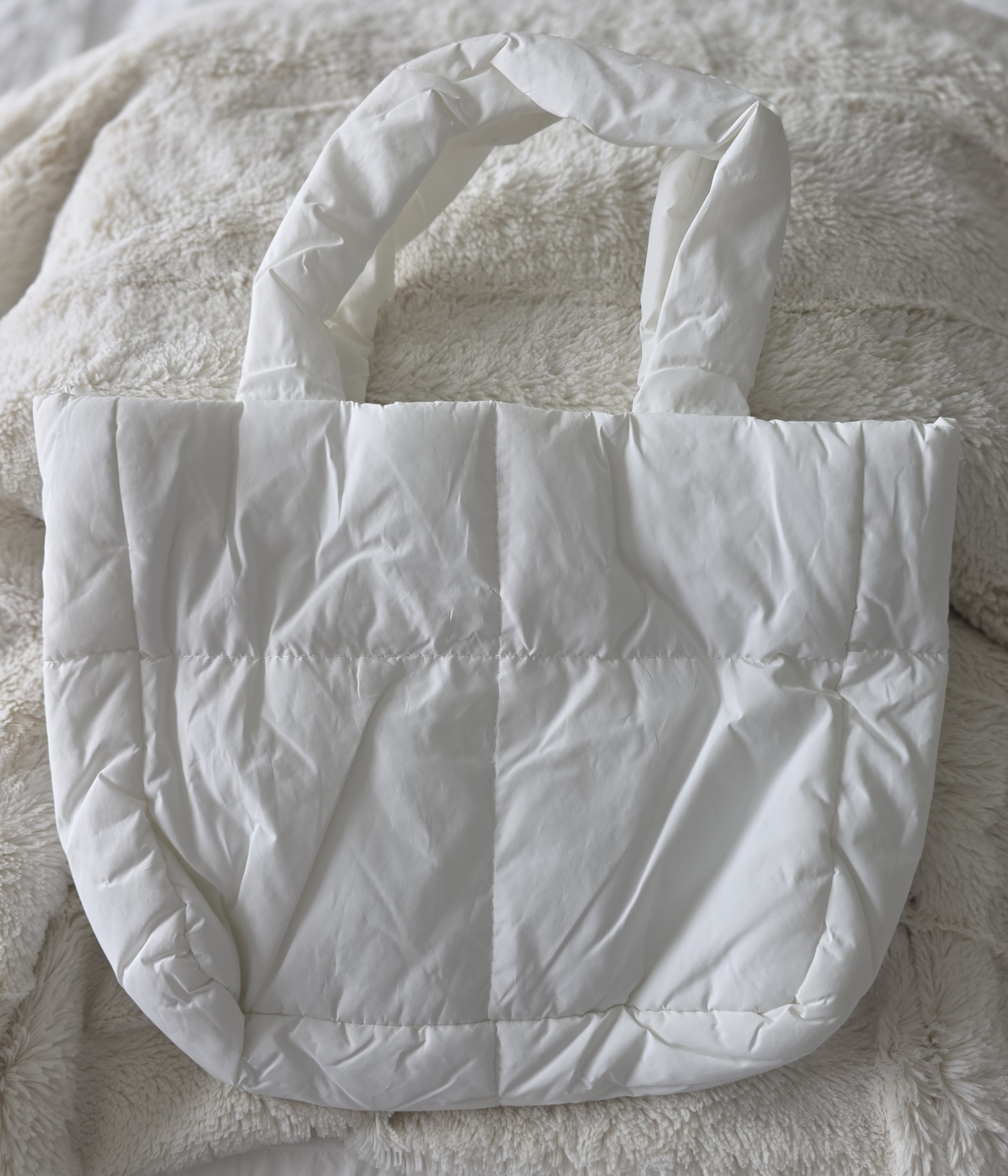 Hello Kitty-Small "PUFFY" White Handbag-With Snap-BRAND NEW! - photo 2