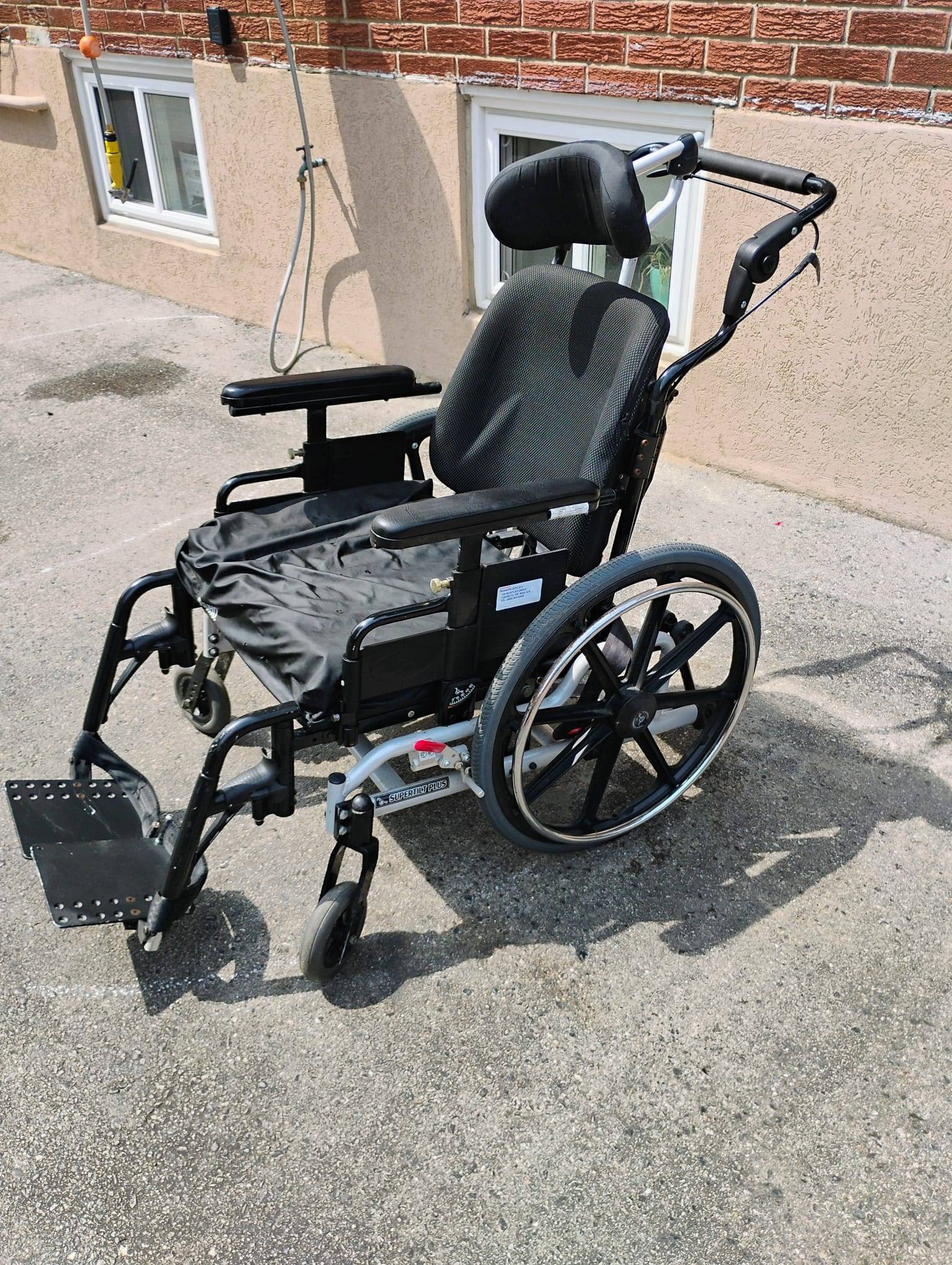 Invacare Matrx Wheelchair w/Attachments