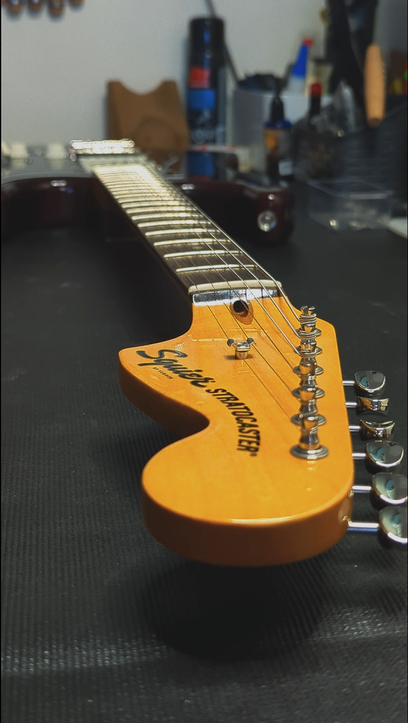 Squier Classic Vibe 70s Stratocaster - photo 2