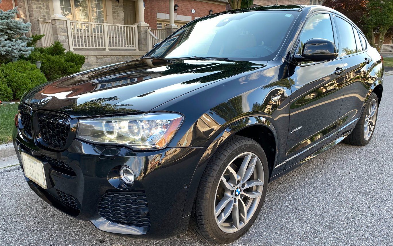 2017 BMW x4 xDrive fully loaded with M PKG