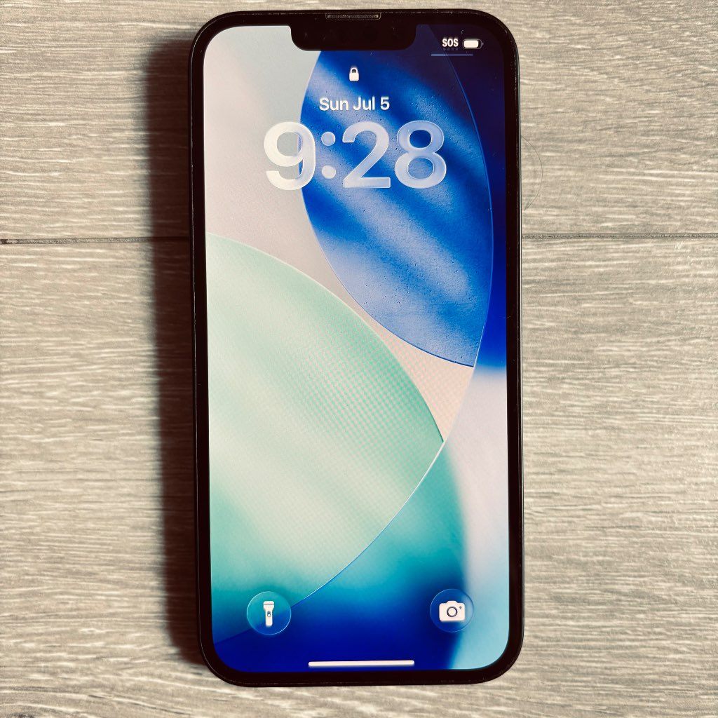 iPhone 14 - photo 2