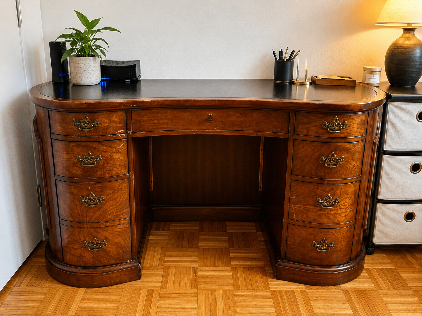 Vintage Executive Desk • Solid Wood • 9 Drawers • Home Office - photo 5