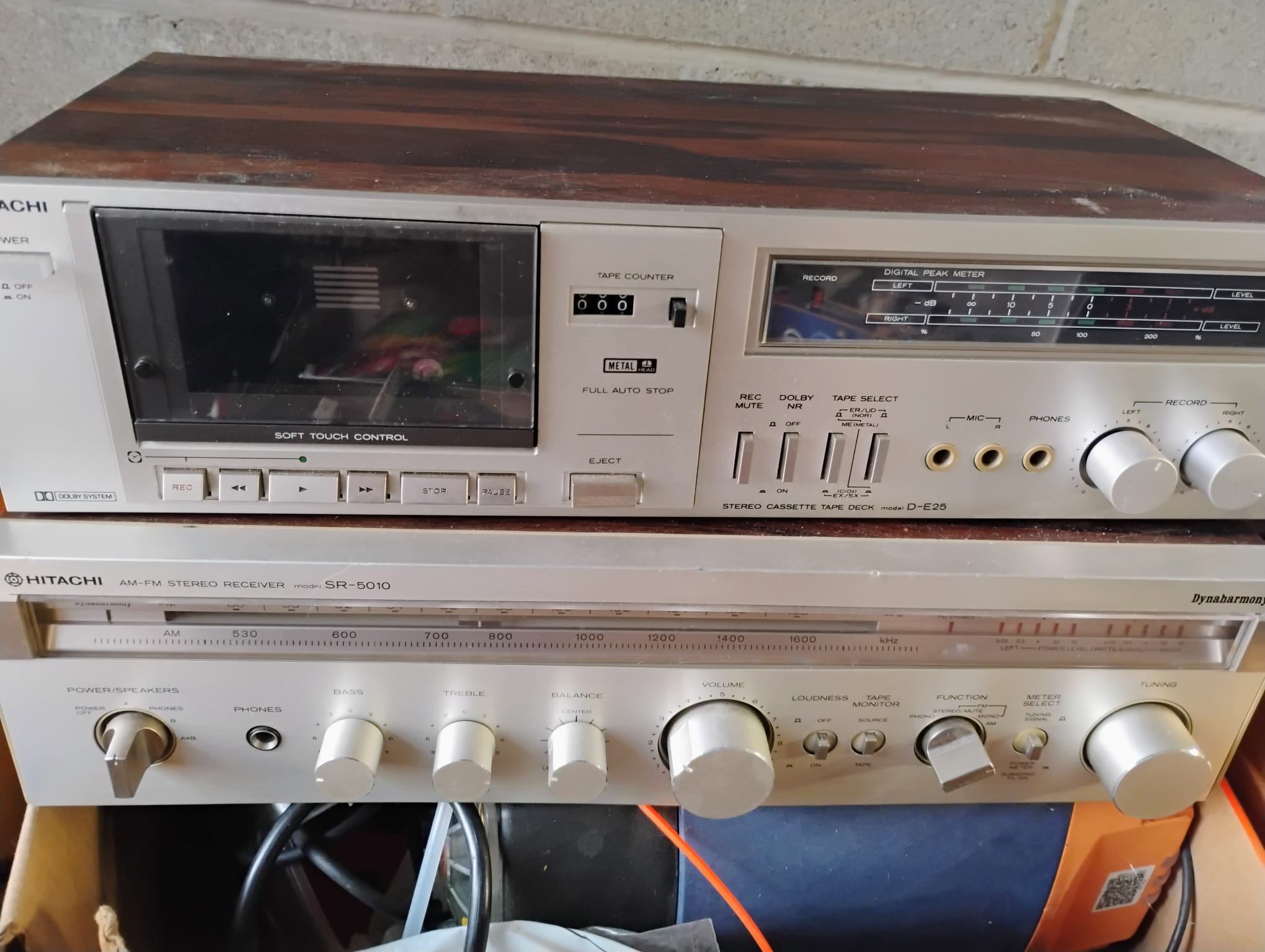 HITACHI AM-FM STEREO RECEIVER SR-5010 & STEREO CASSETTE - photo 2