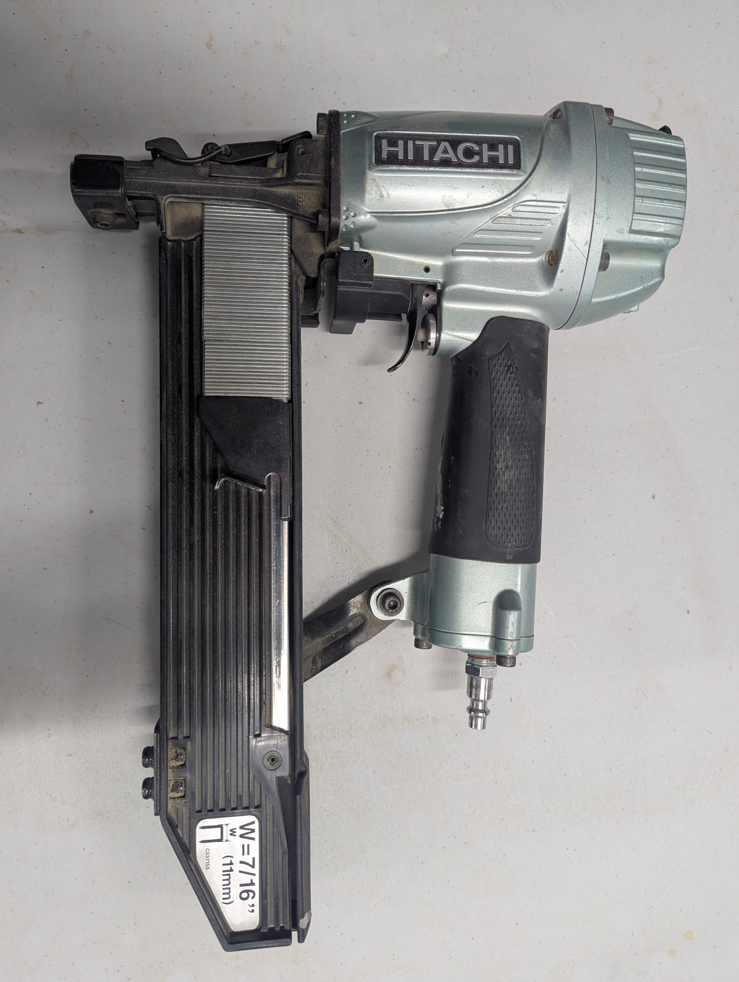 Hitachi 7/16-Inch 16-Gauge Standard Crown Stapler