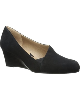 NEW IN BOX Adrienne Vittadini (Marcio) Black Wedge Heels