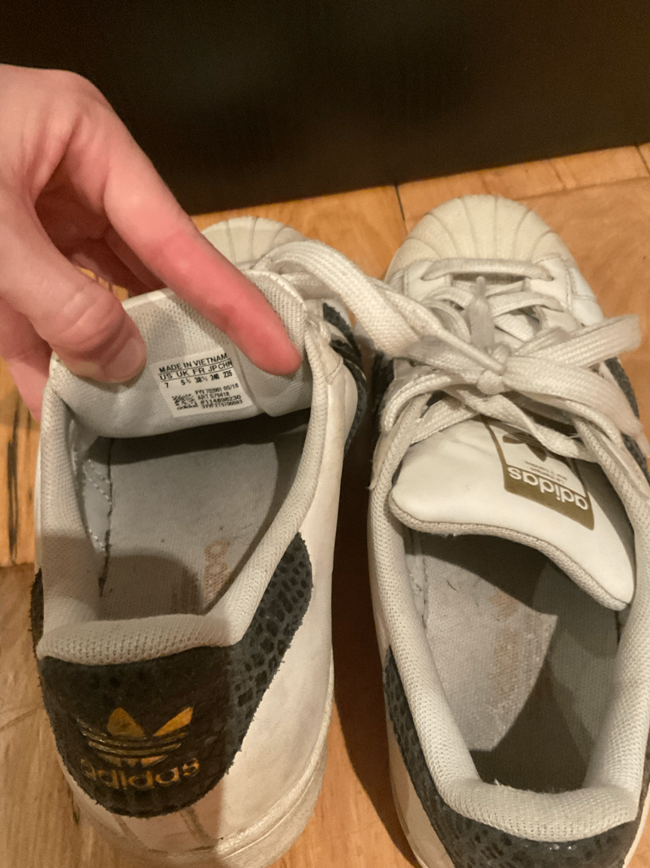 Adidas Superstar - Size 7 women's - photo 2