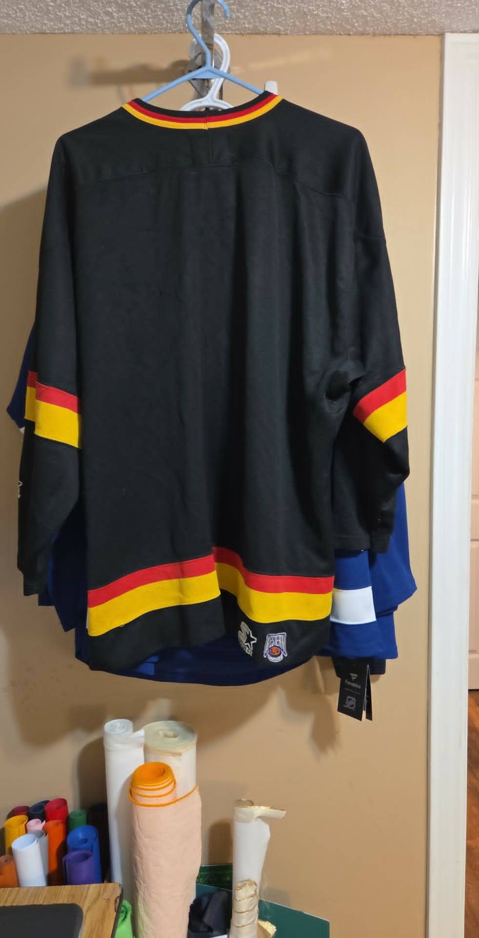 Vintage Vancouver Canucks jersey - photo 3