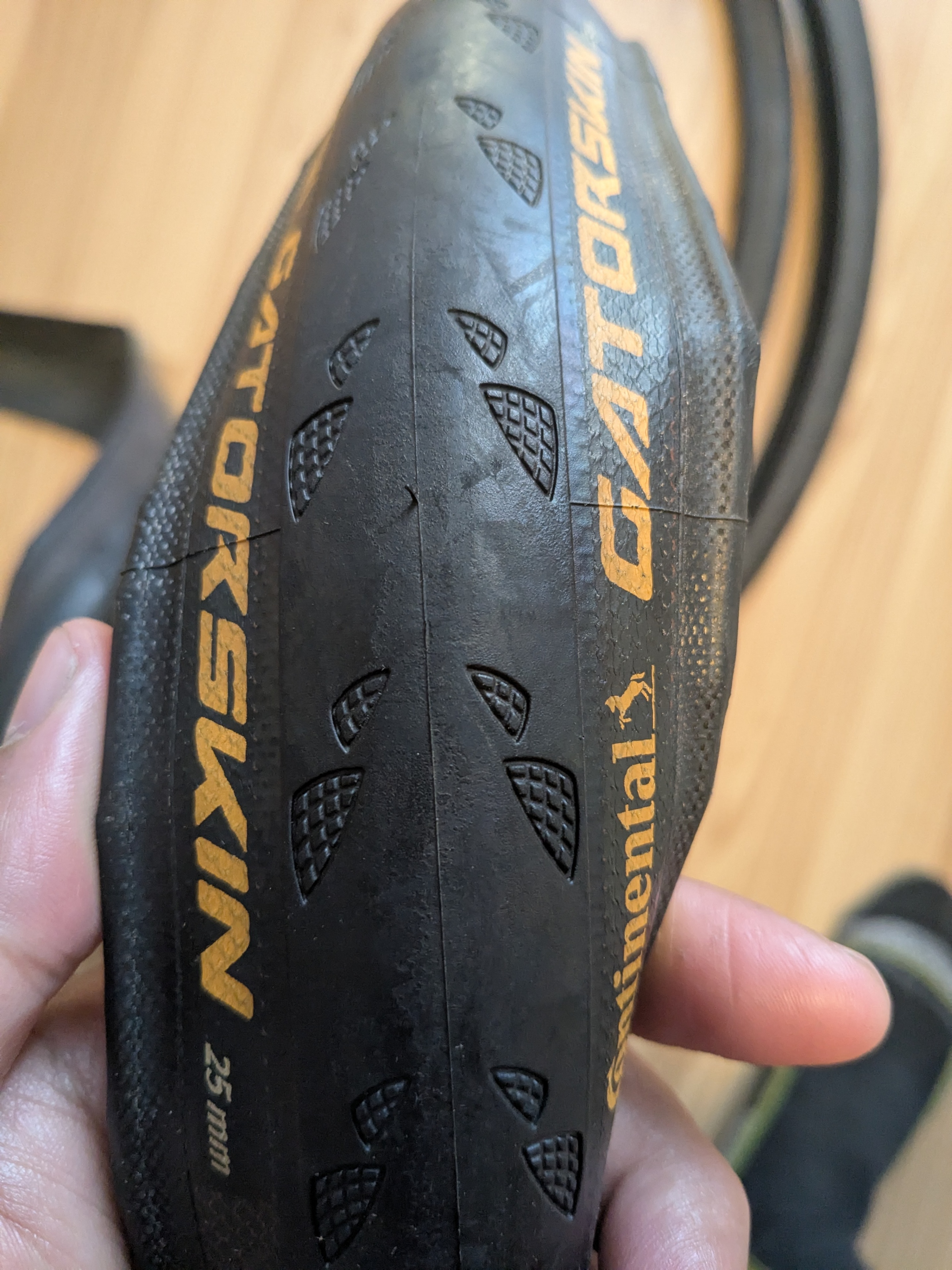 Continental Gatorskin Road Bicycle Tires 622-25 - photo 2