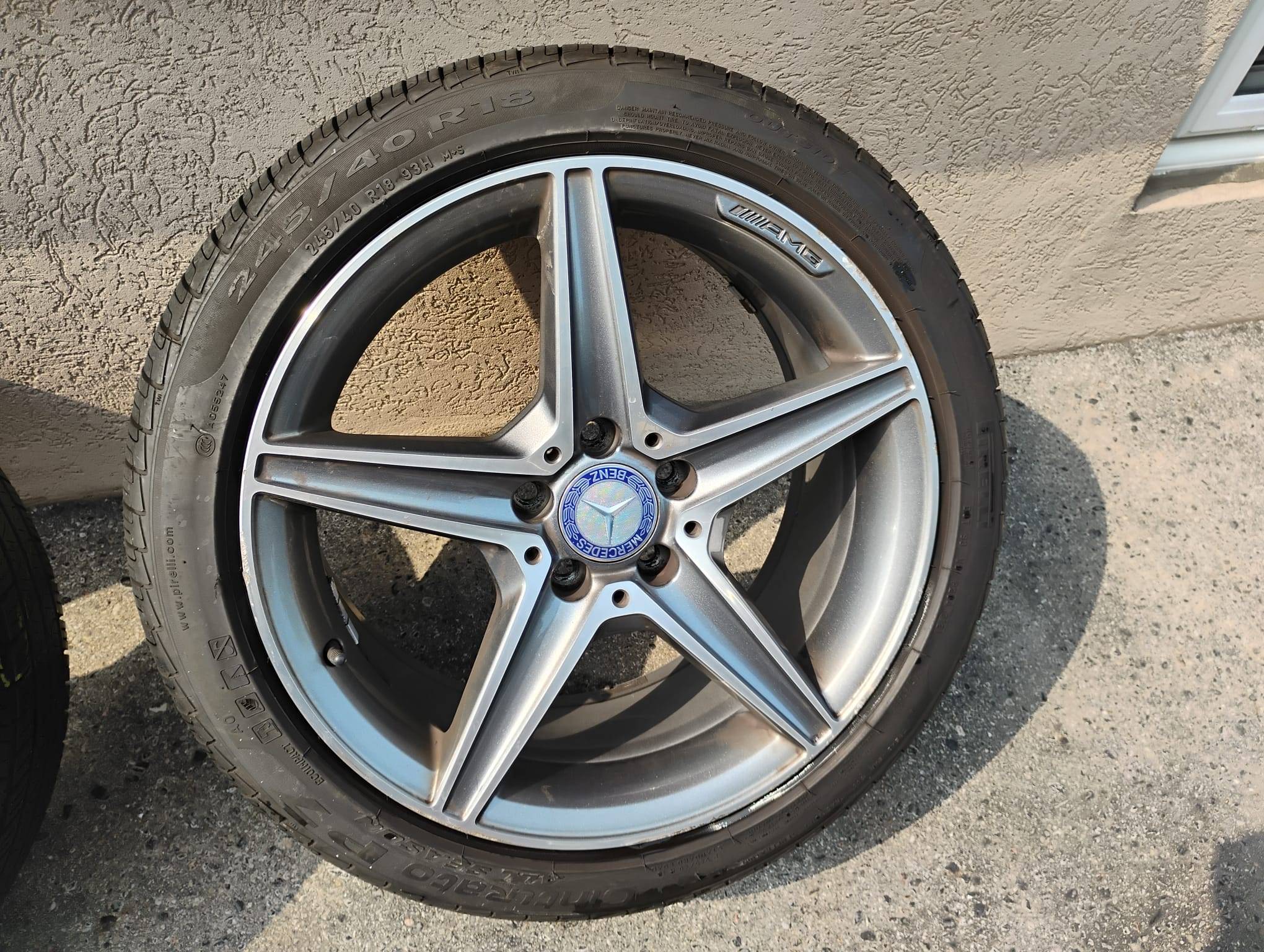 Set of 3 - Mercedes 5 Star AMG Aluminum 18" Rims - photo 3