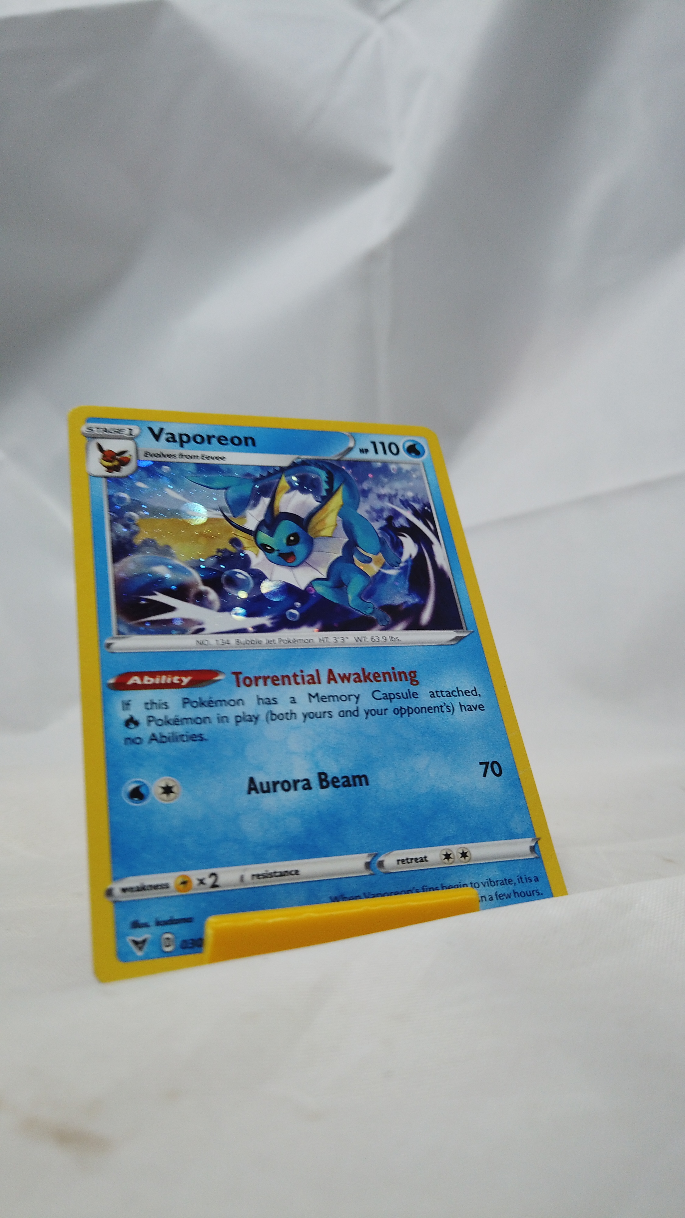 Pokemon Vaporeon 30/185 Vivid Voltage Card Rare Reverse Holo NM