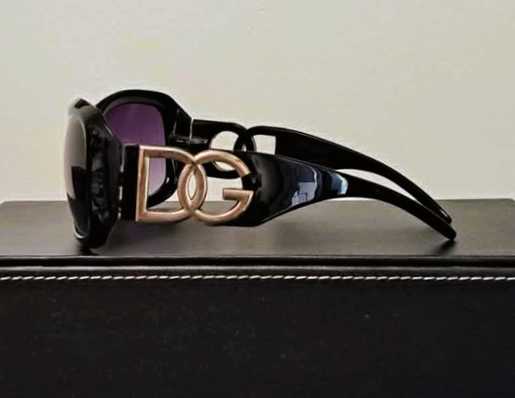 Oversized Black Sunglasses Large Interlocking DG Emblem Y2K Glam - photo 4