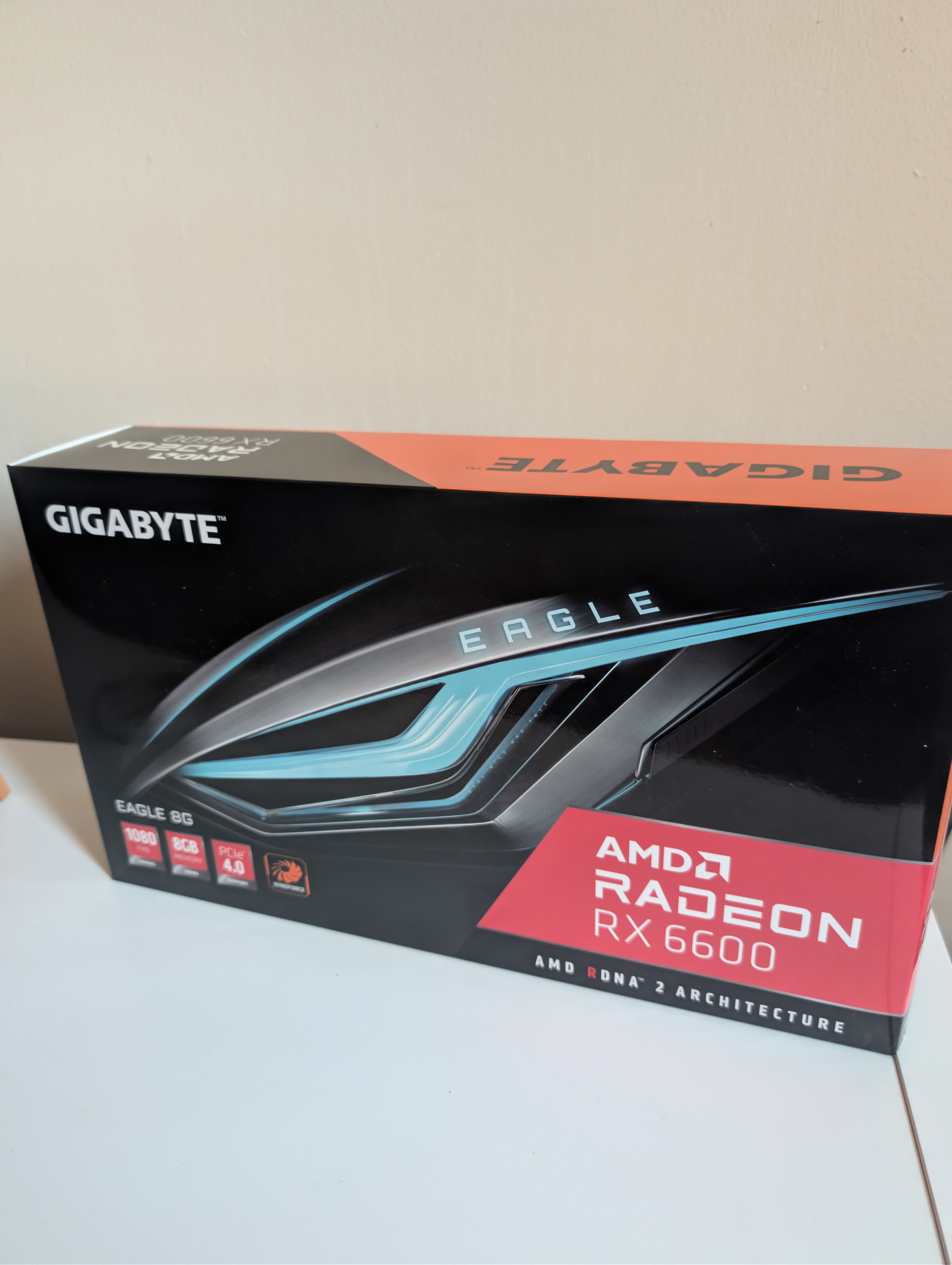 Gigabyte AMD Radeon RX 6600 Eagle 8G - GPU Graphics Card