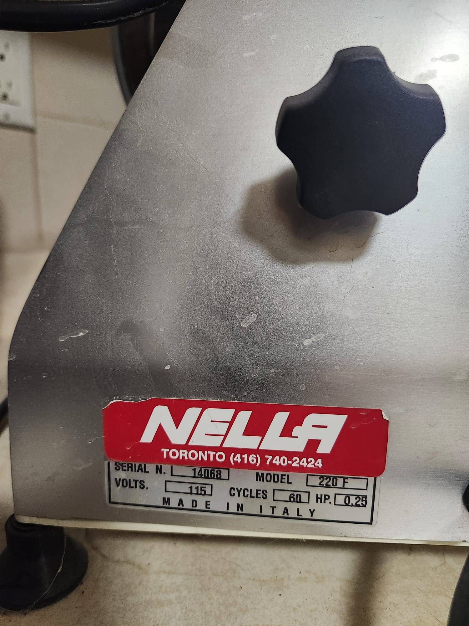 Nella 9" Commercial Meat Slicer (Model 220F) - Made in Italy - photo 2