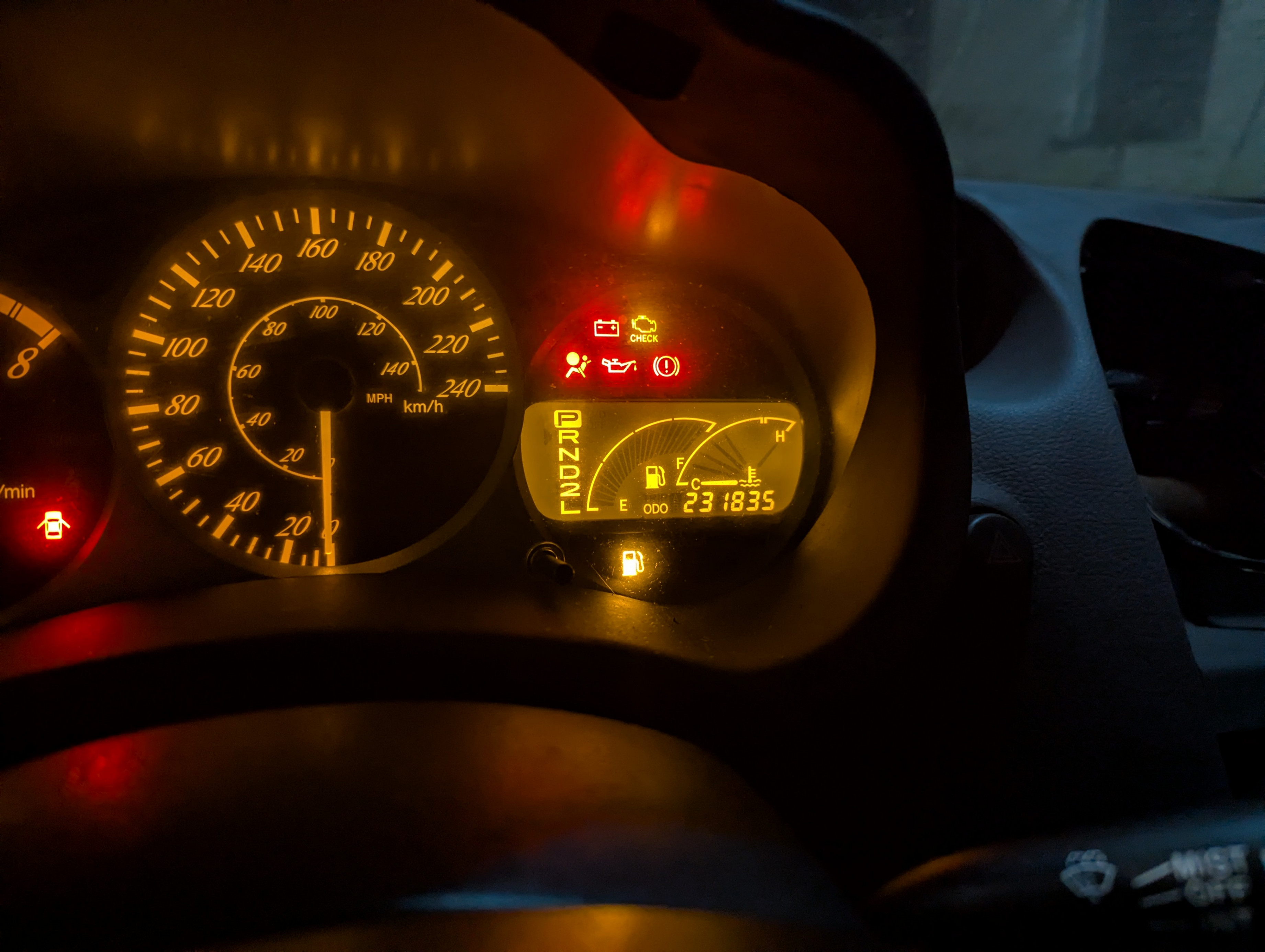 2001 Toyota Celica GT - photo 3