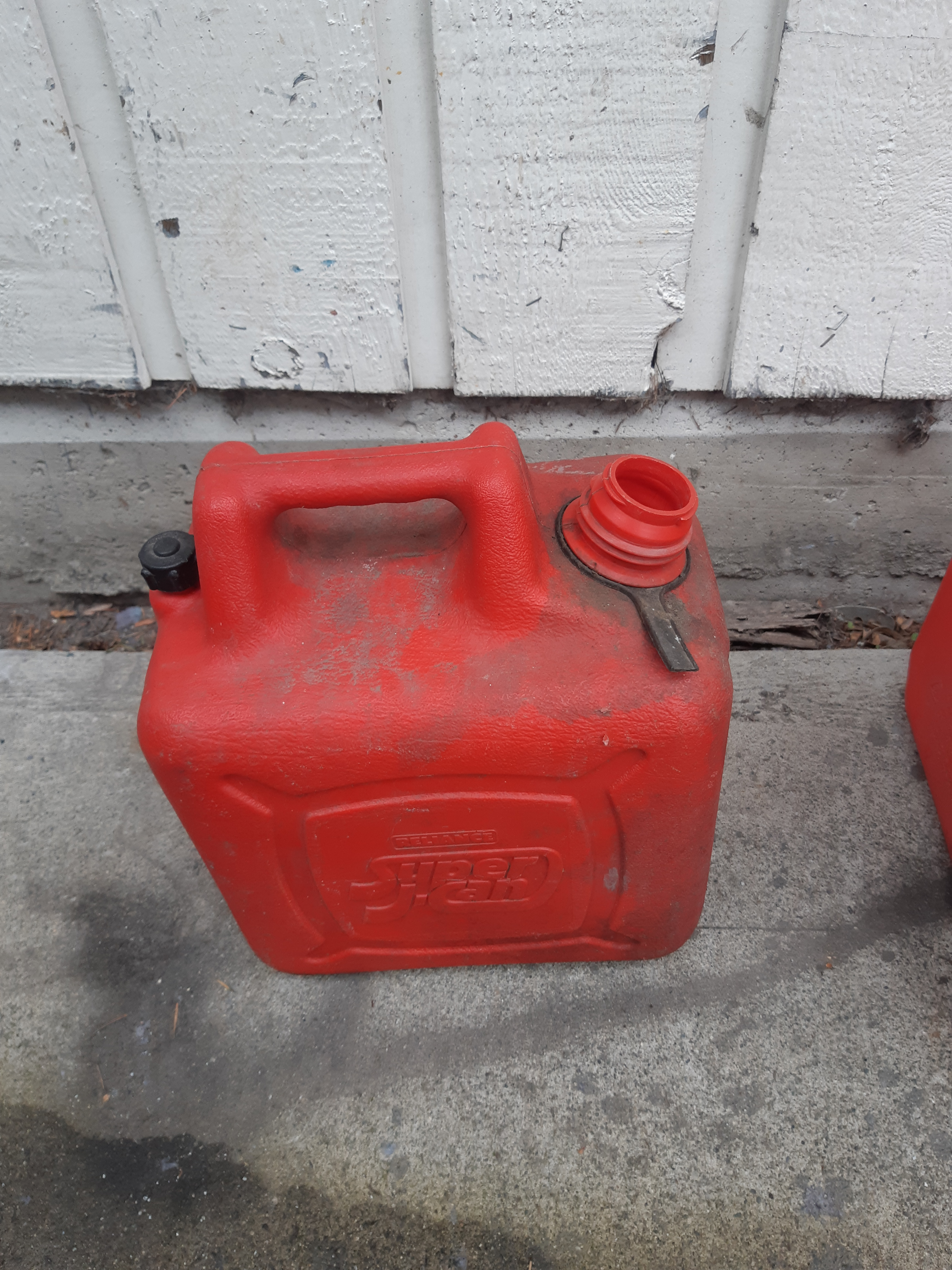 Jerry Gas Cans ( C ad 4 Prices) - photo 2