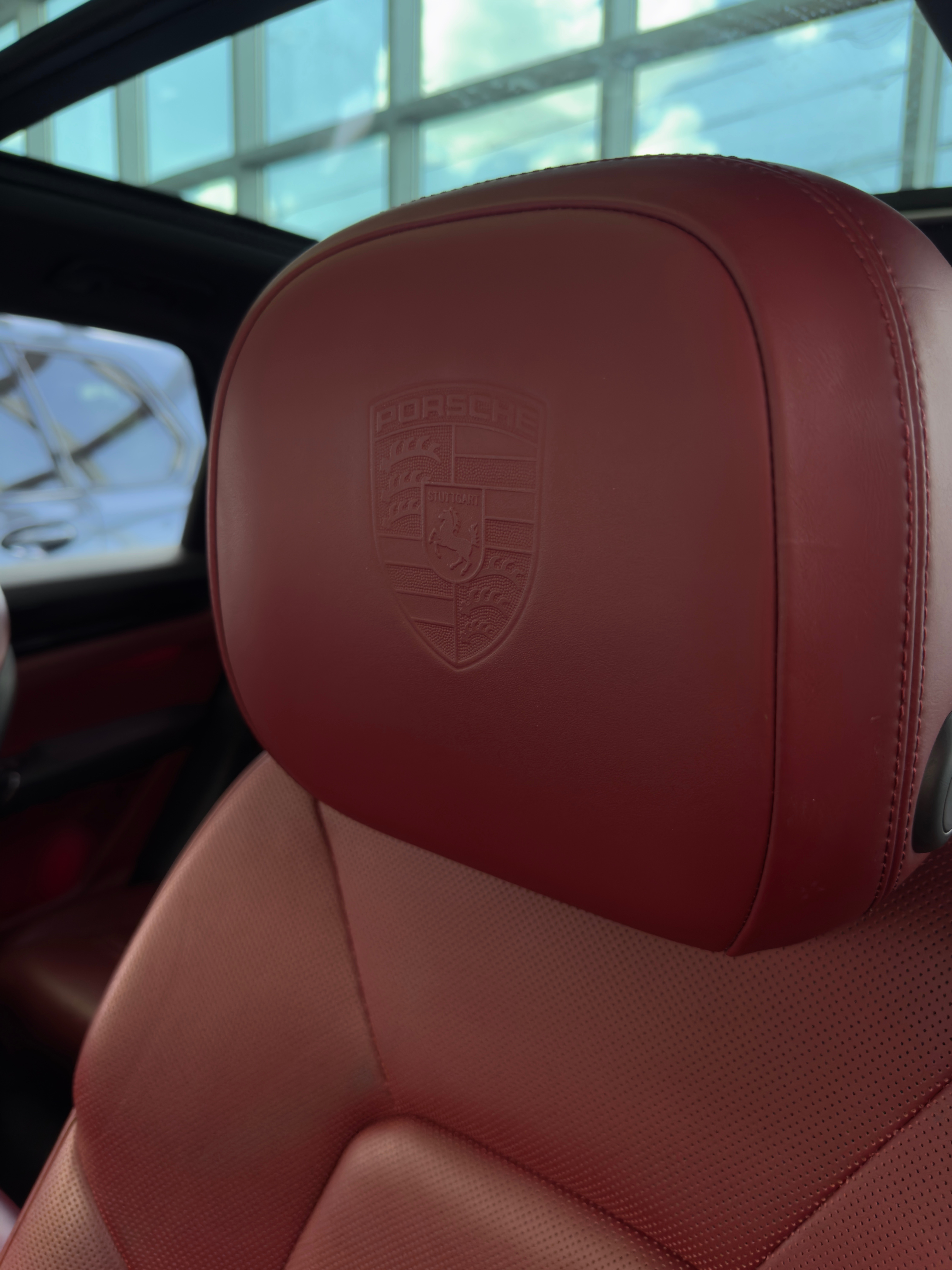 2020 Porsche Cayenne AWD/RED SEATS/BOSE/LOW KMS - photo 4
