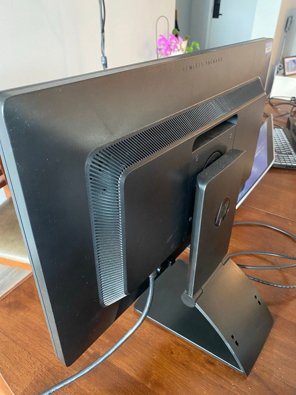 HP Elitedisplay e231 - photo 3