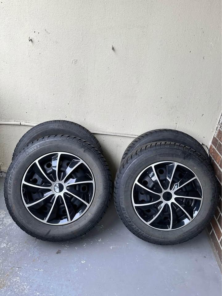 Winter tire with rim 195/65715 91T Only one season used
