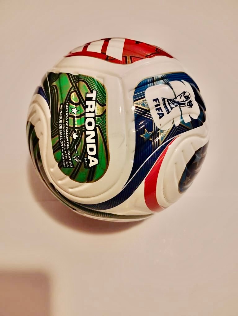 Official Fifa World Cup 2026 Swag Bag ( ALL 4 ITEMS ) - photo 2