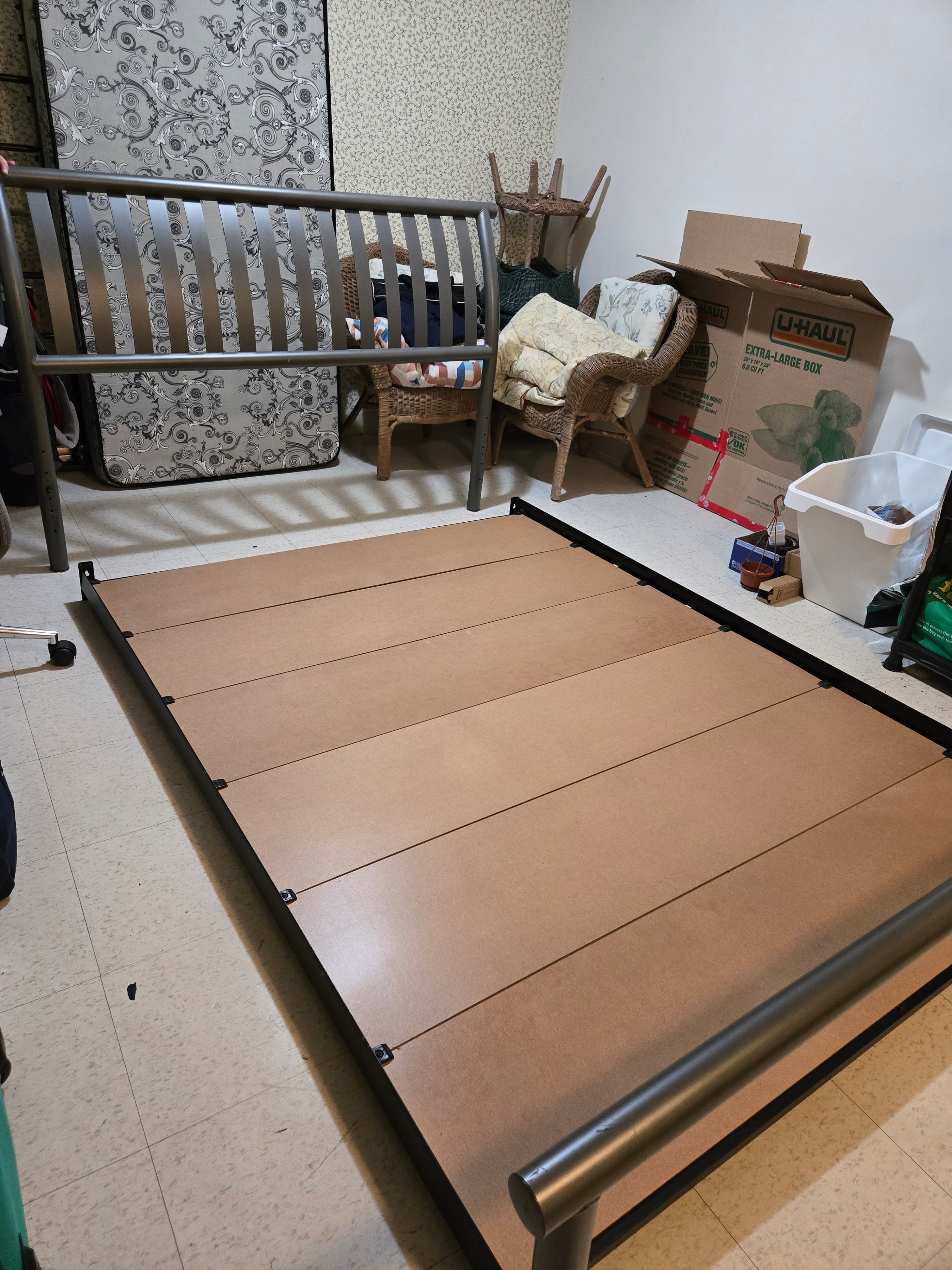 Queen Metal Bed Frame - photo 2