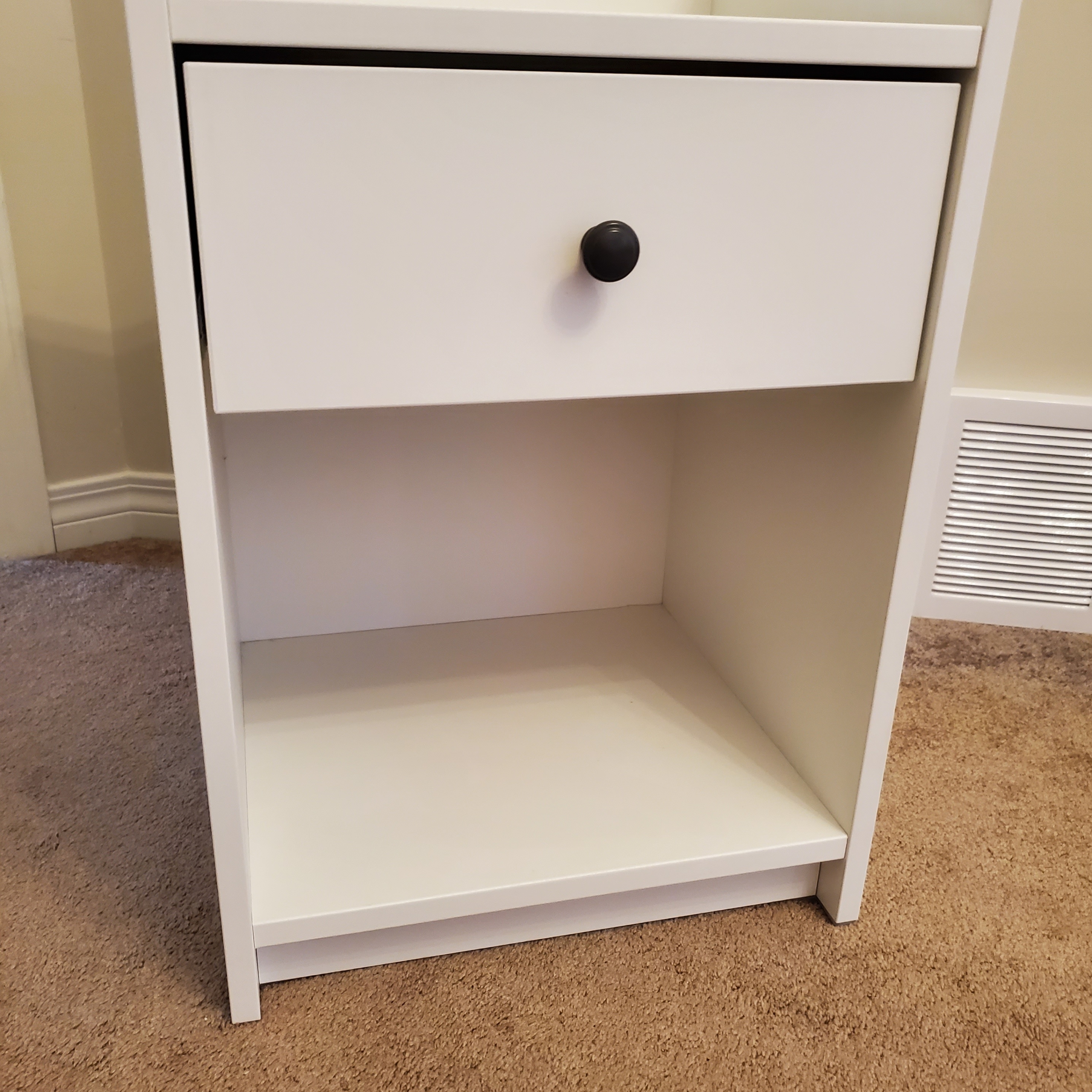 White Nightstand / bedside table (Brand new) - photo 4