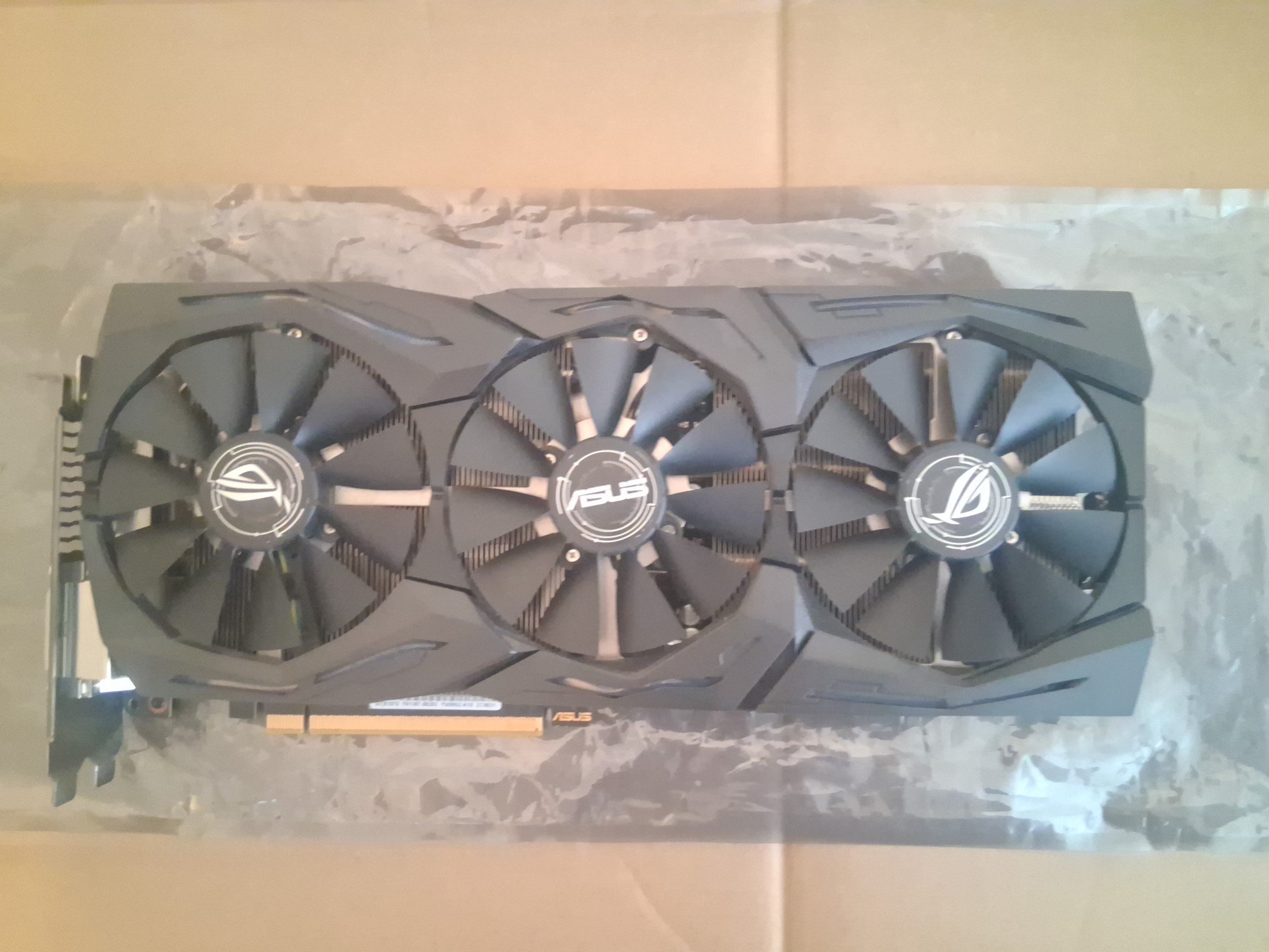 ASUS ROG Strix GTX 1070 8gb Gaming GPU