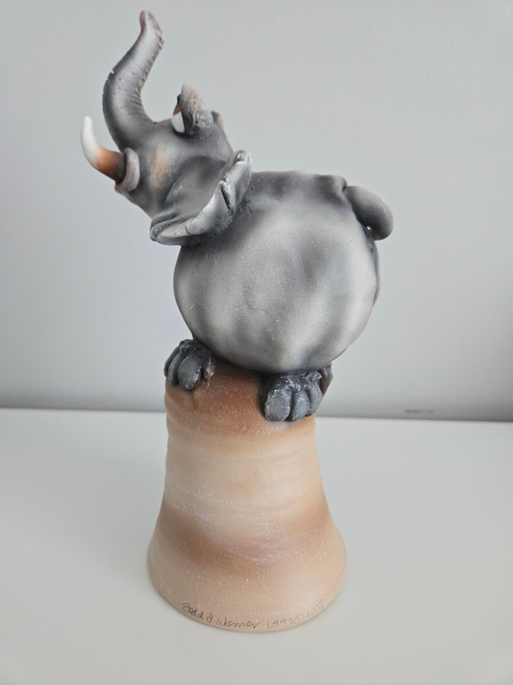 Todd J. Warner Pottery Elephant Dinner Bell - photo 3