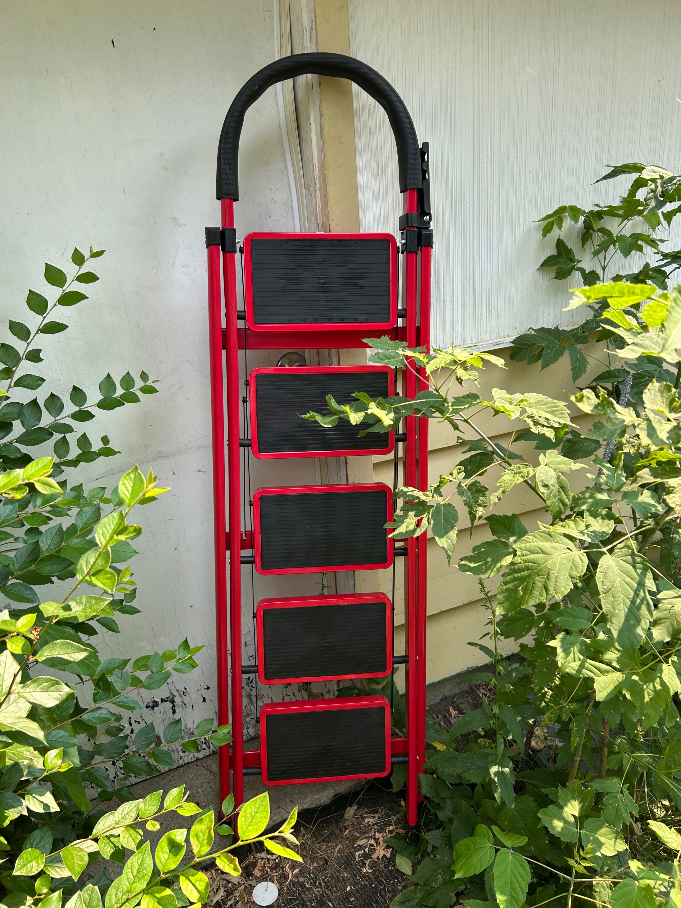 5 Step Black/Red Heavy-duty Reinforced Foldable Ladder