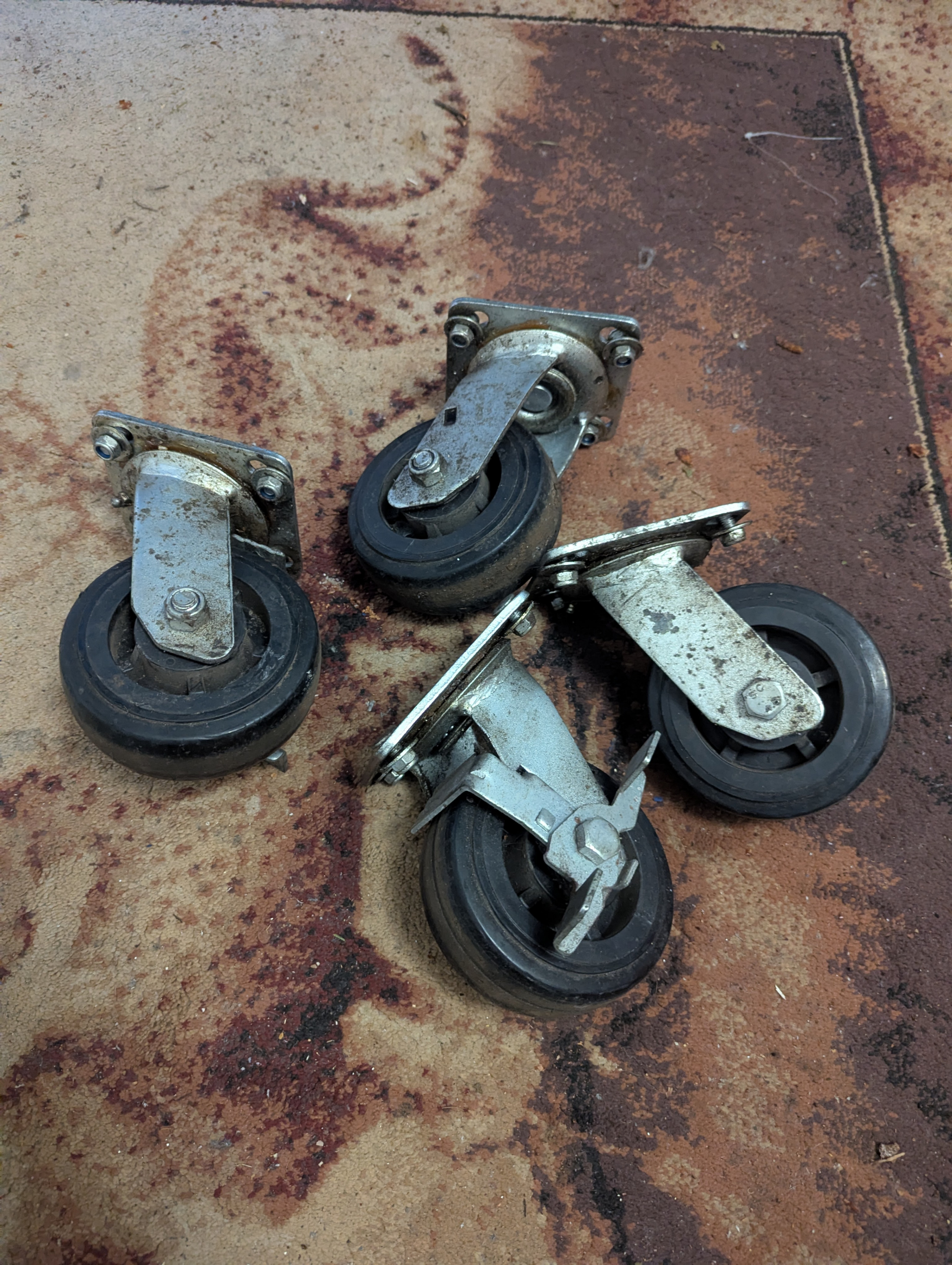 Medium caster wheels - photo 2