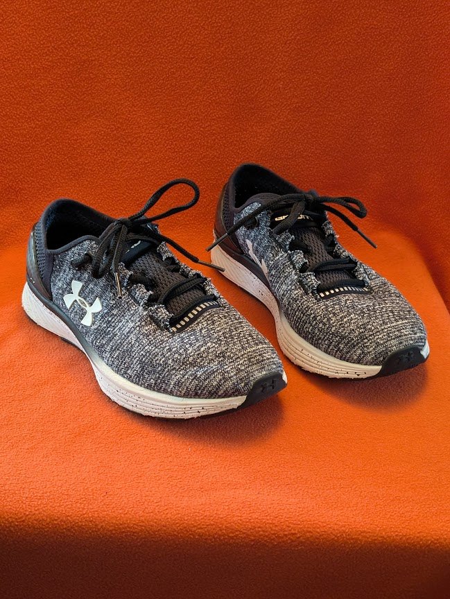 Women's size 7 grey laced shoes with rubber soles